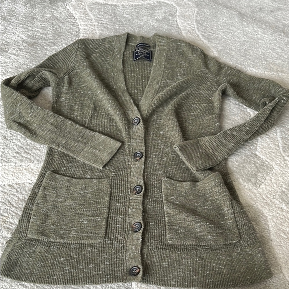 Abercrombie & Fitch olive Green Cardigan Sweater V-Neck Knit